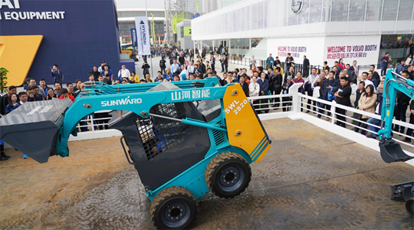 不服来战!山河智能展台有大礼等你拿