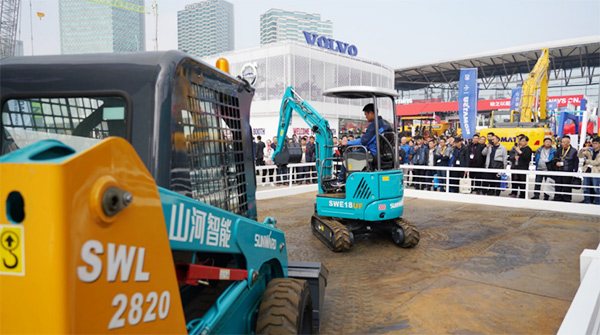 不服来战!山河智能展台有大礼等你拿