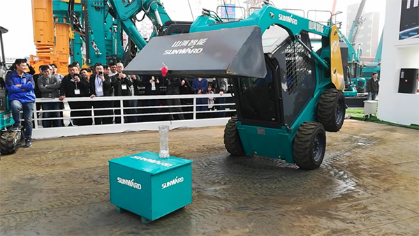 不服来战!山河智能展台有大礼等你拿