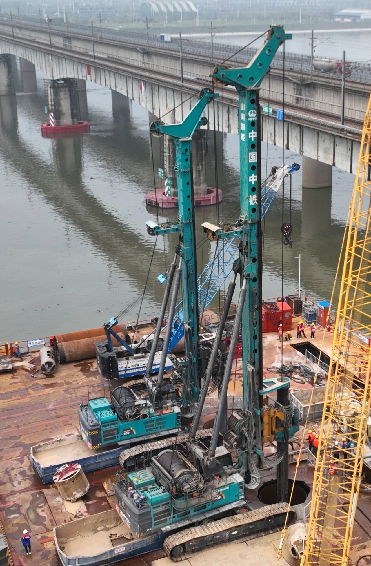 啃下“硬骨头”!山河智能旋挖钻机助力长沙湘江铁路特大桥主墩桩基工程完美收官